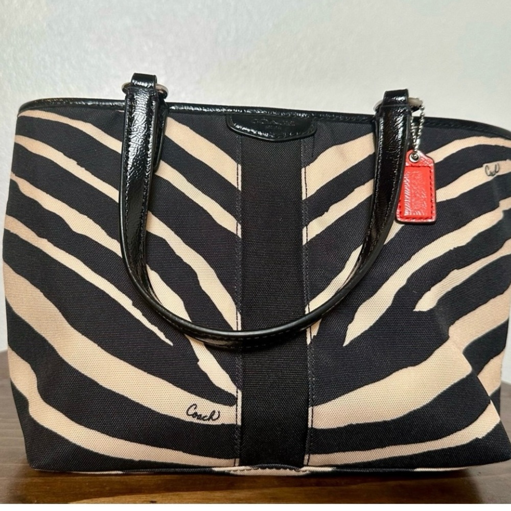 SIGNATURE ZEBRA PRINT TOP HANDLE TOTE (COACH F50643) NEW WITH TAGS
